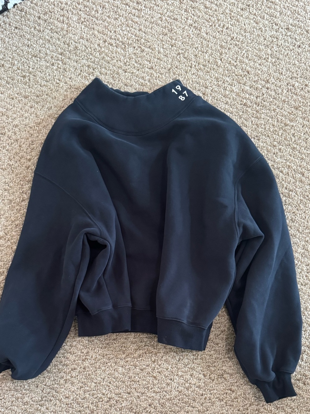 1987 the Label Equestrian Crew XXL Sweatshirt in Midnight split mock neck